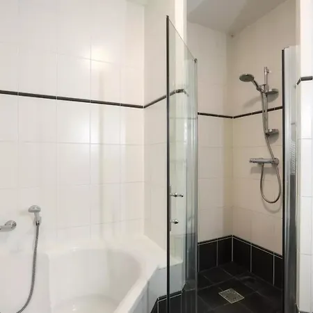 Family House Near Amsterdam, Private Parking Purmerend