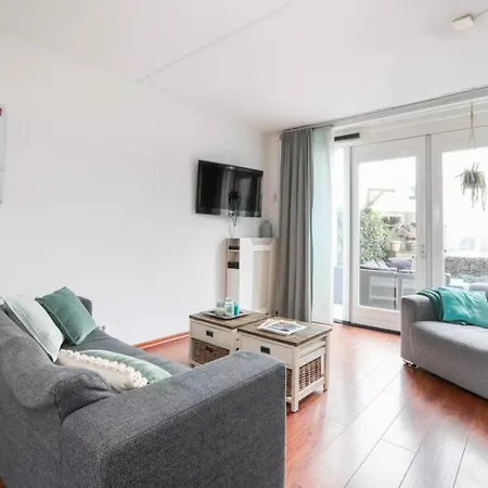 Appartement Family House Near Amsterdam, Private Parking *