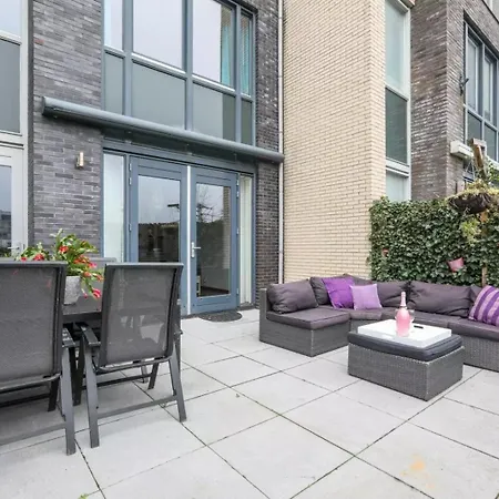 Family House Near Amsterdam, Private Parking Appartement *