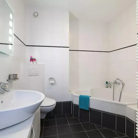 Family House Near Amsterdam, Private Parking * Purmerend