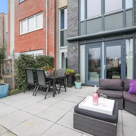 Family House Near Amsterdam, Private Parking