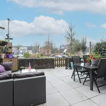Family House Near Amsterdam, Private Parking Appartement