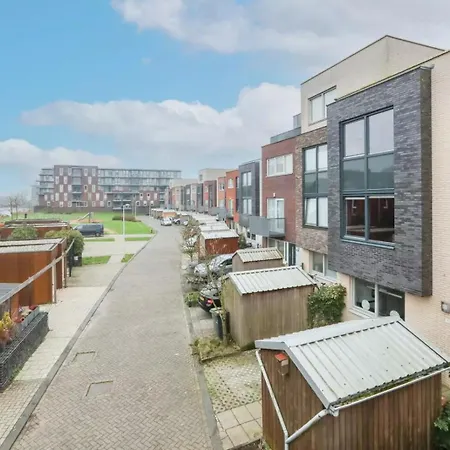 Family House Near Amsterdam, Private Parking Appartement Purmerend