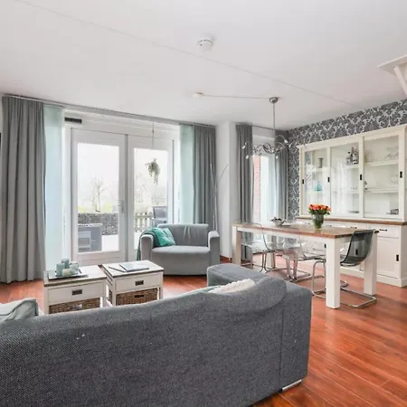 Family House Near Amsterdam, Private Parking Appartement *