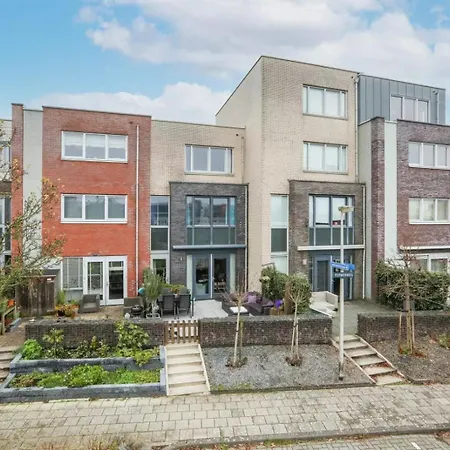 Family House Near Amsterdam, Private Parking