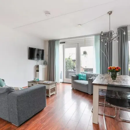 Appartement Family House Near Amsterdam, Private Parking