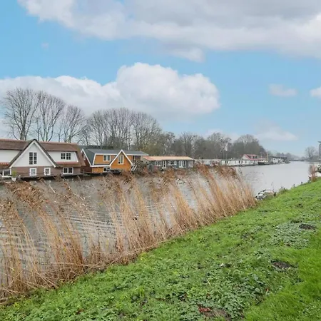 Appartement Family House Near Amsterdam, Private Parking *